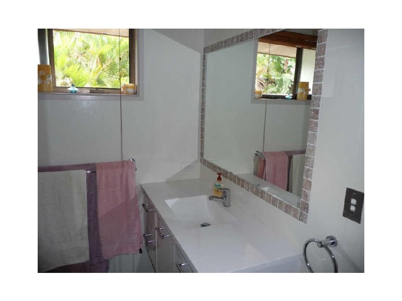 24 Mildura Drive, Helensvale QLD 4212