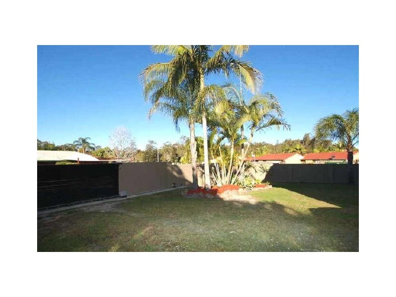 24 Mildura Drive, Helensvale QLD 4212