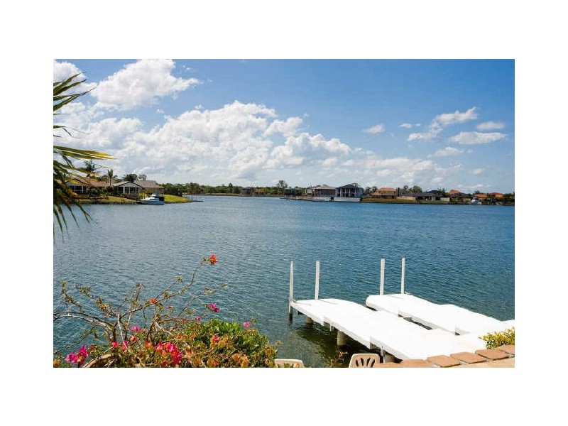 52 Lakeshore Drive, Helensvale QLD 4212