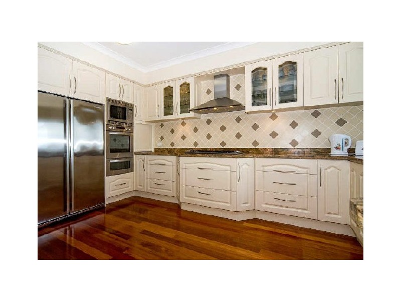 52 Lakeshore Drive, Helensvale QLD 4212