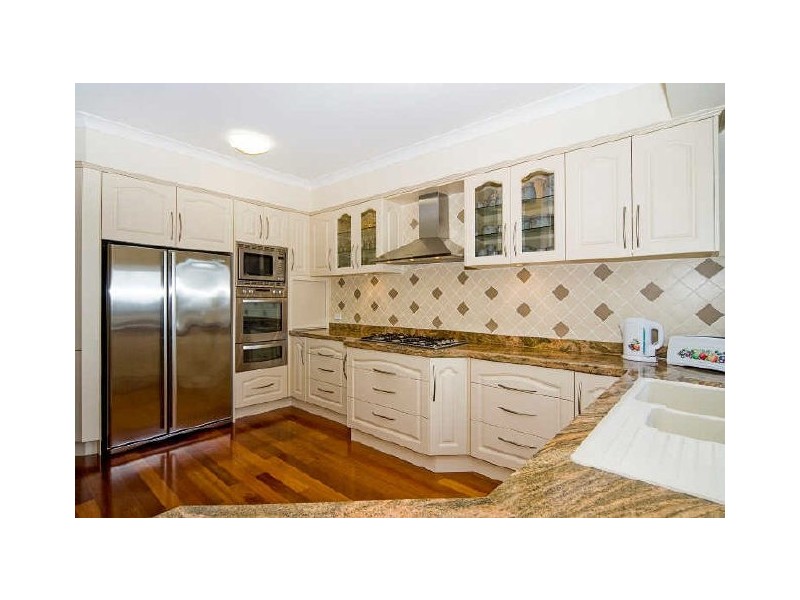 52 Lakeshore Drive, Helensvale QLD 4212