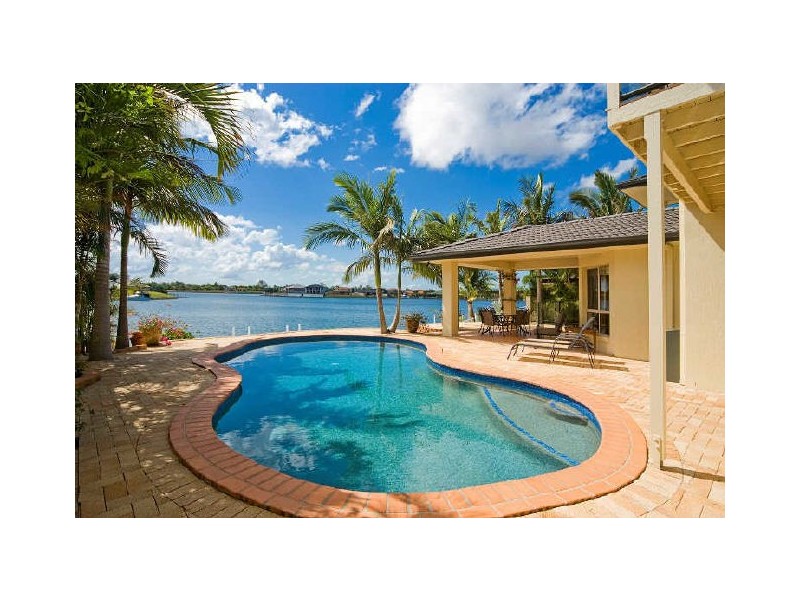 52 Lakeshore Drive, Helensvale QLD 4212