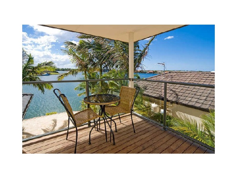 52 Lakeshore Drive, Helensvale QLD 4212
