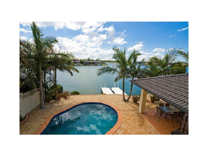 52 Lakeshore Drive, Helensvale QLD 4212
