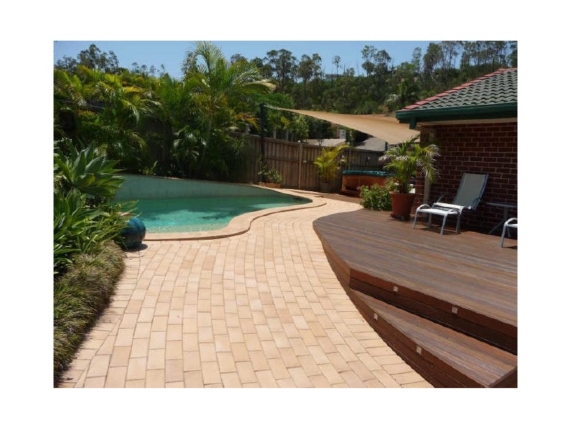 12 White Cap Close, Pacific Pines QLD 4211