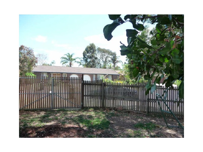 1/11 Robin Joy Close, Labrador QLD 4215
