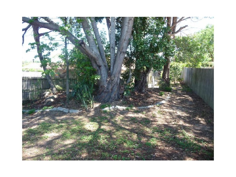 1/11 Robin Joy Close, Labrador QLD 4215