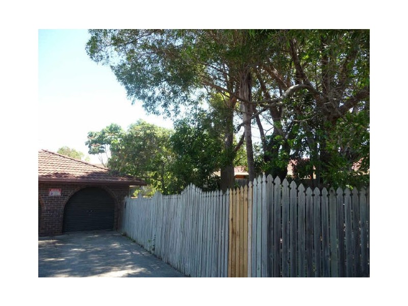 1/11 Robin Joy Close, Labrador QLD 4215