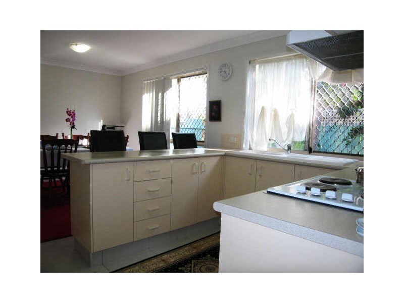 2/421 Oxley Dr, Runaway Bay QLD 4216