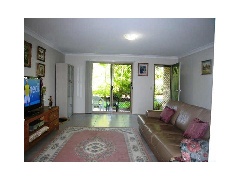 2/421 Oxley Dr, Runaway Bay QLD 4216