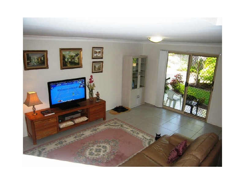 2/421 Oxley Dr, Runaway Bay QLD 4216