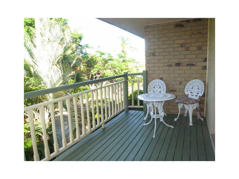2/421 Oxley Dr, Runaway Bay QLD 4216