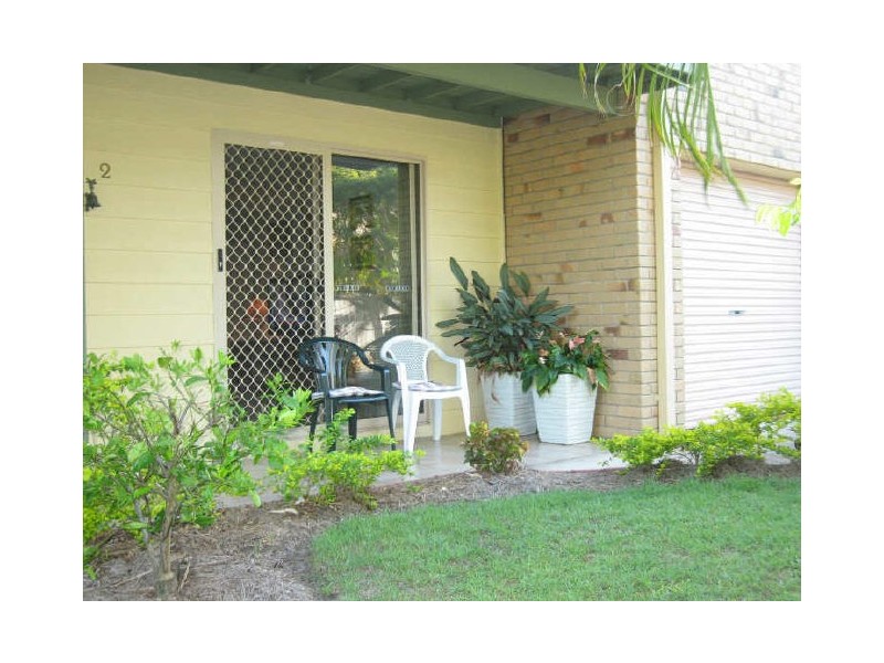 2/421 Oxley Dr, Runaway Bay QLD 4216