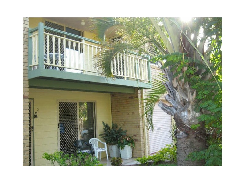 2/421 Oxley Dr, Runaway Bay QLD 4216