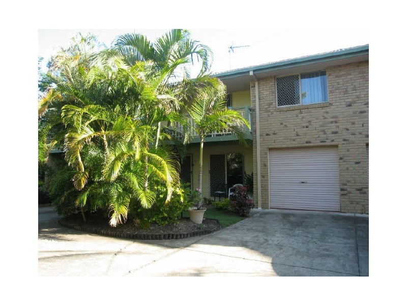 2/421 Oxley Dr, Runaway Bay QLD 4216