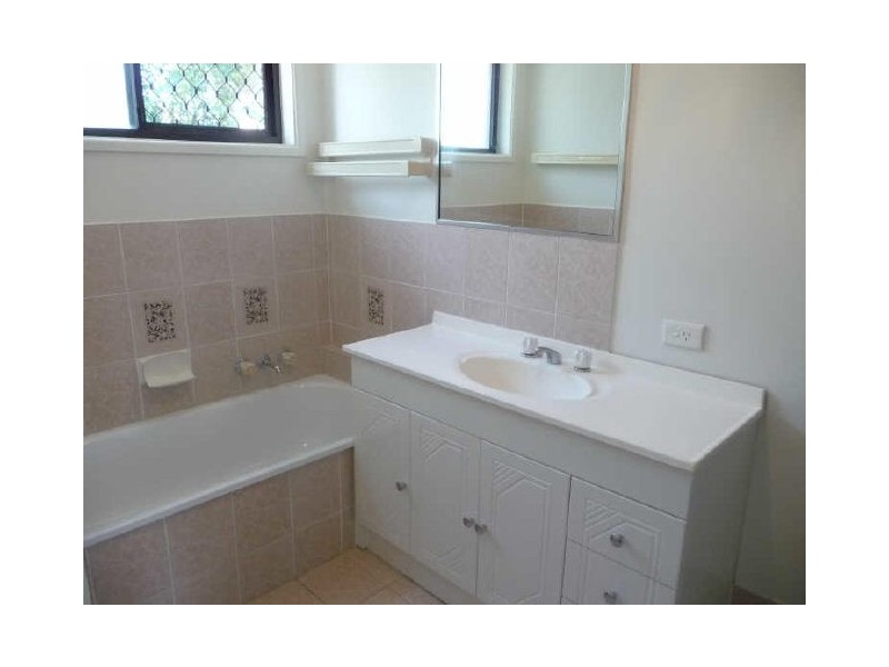 2/96 Kangaroo Ave, Coombabah QLD 4216