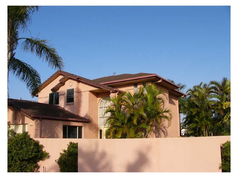 68 Pebble Beach Drive, Runaway Bay QLD 4216