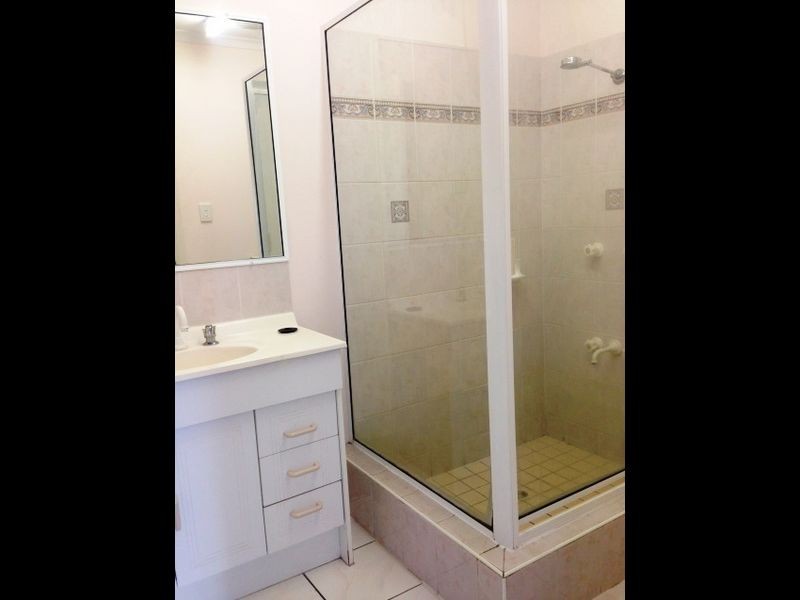2/69 West Street, Sarina QLD 4737