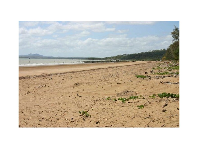 Armstrong Beach QLD 4737