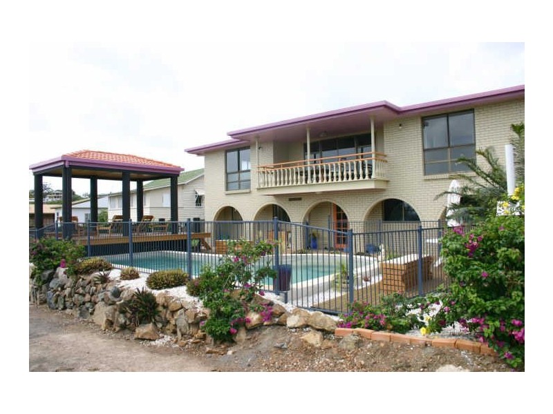 9 Crichton Street, Sarina Beach QLD 4737