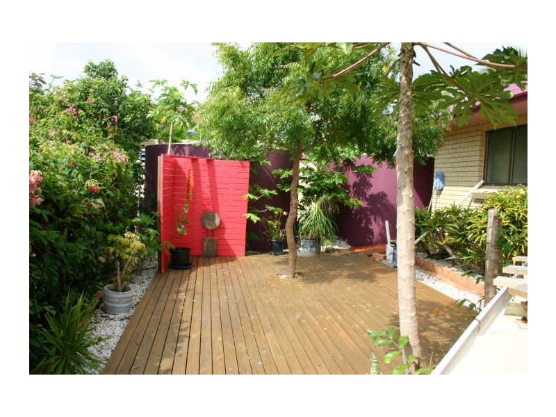 9 Crichton Street, Sarina Beach QLD 4737