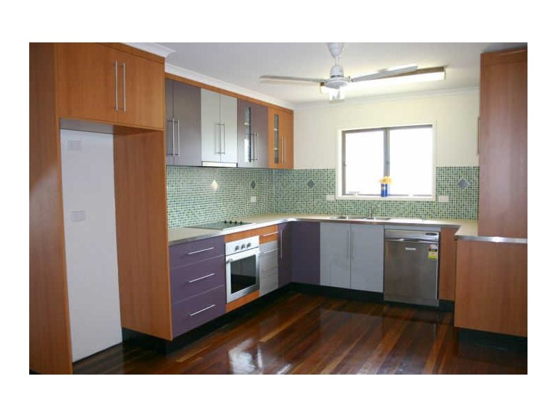 9 Crichton Street, Sarina Beach QLD 4737