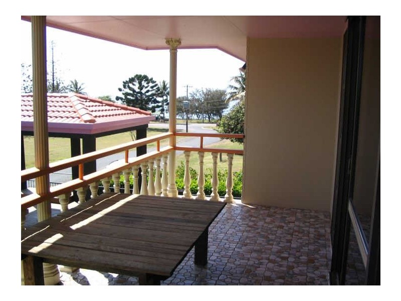 9 Crichton Street, Sarina Beach QLD 4737