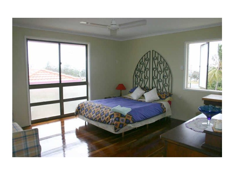 9 Crichton Street, Sarina Beach QLD 4737