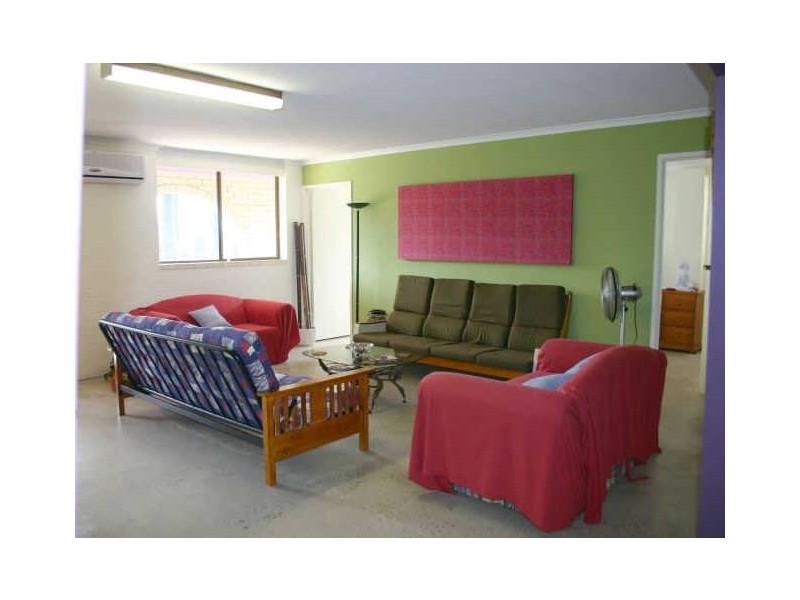 9 Crichton Street, Sarina Beach QLD 4737