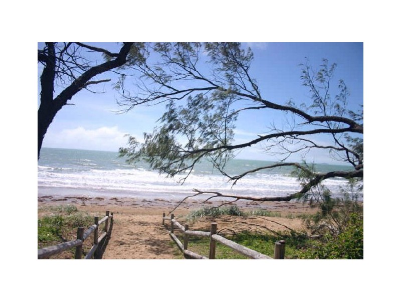 Campwin Beach QLD 4737