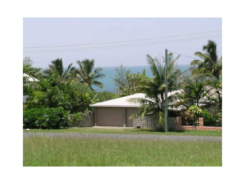 Campwin Beach QLD 4737