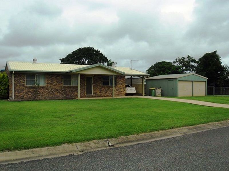 31 Cemetery Road, Sarina QLD 4737