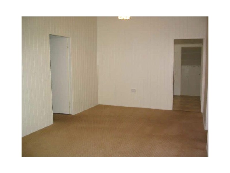 75 Broad Street, Sarina QLD 4737