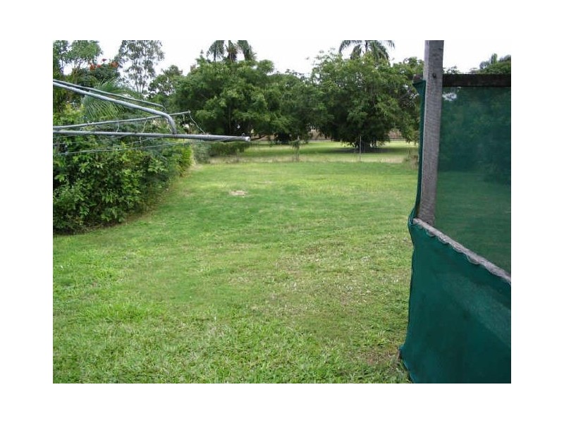 75 Broad Street, Sarina QLD 4737