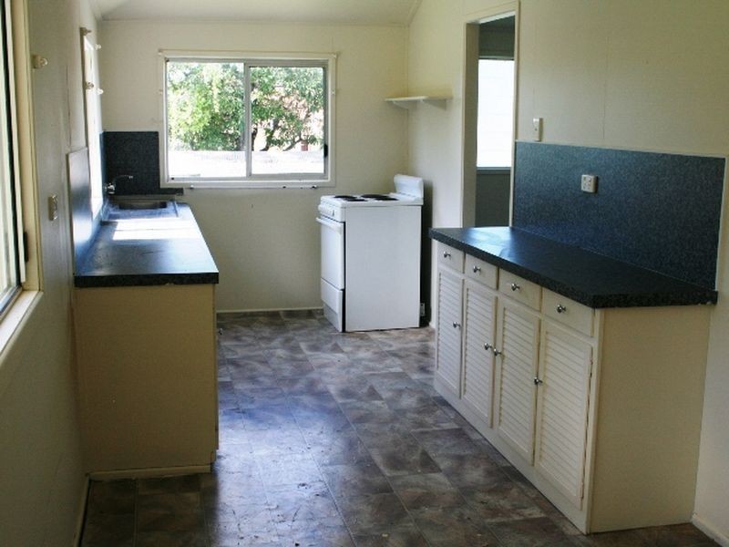 6 Anzac Street, Sarina QLD 4737