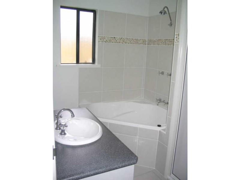 16 Swan Street, Armstrong Beach QLD 4737