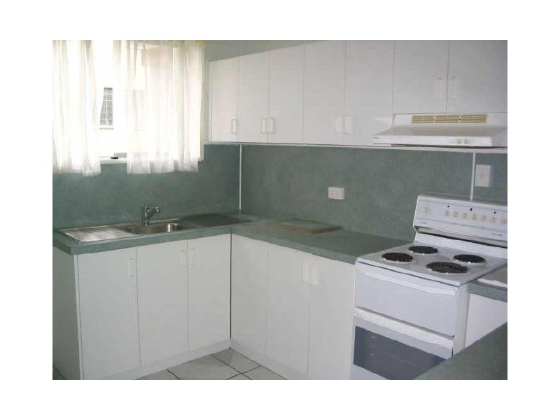 1/45 Beach Road, Sarina QLD 4737