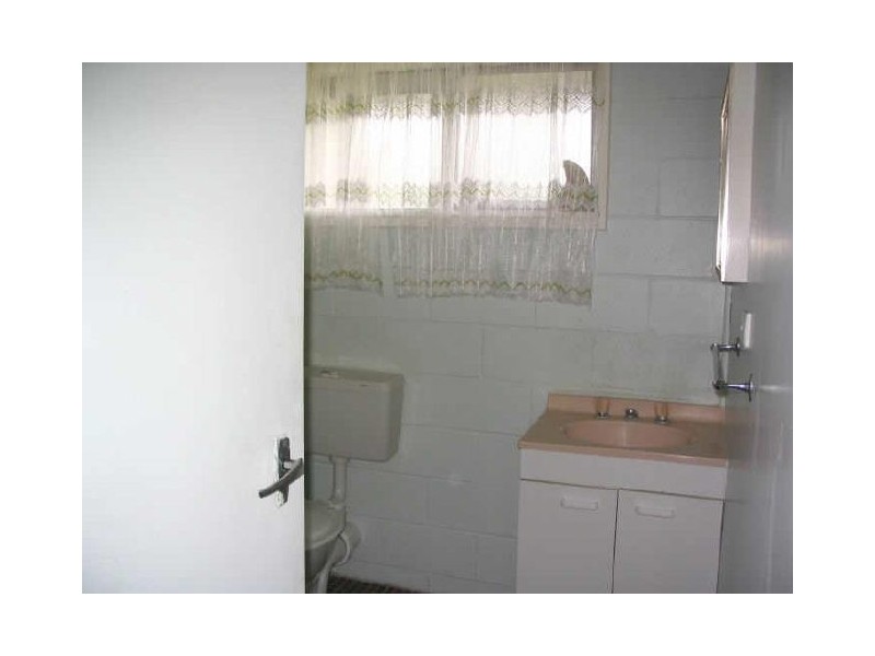 1/45 Beach Road, Sarina QLD 4737