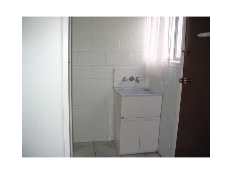 1/45 Beach Road, Sarina QLD 4737