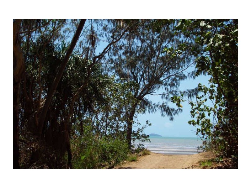 84-86 Melba Street, Armstrong Beach QLD 4737