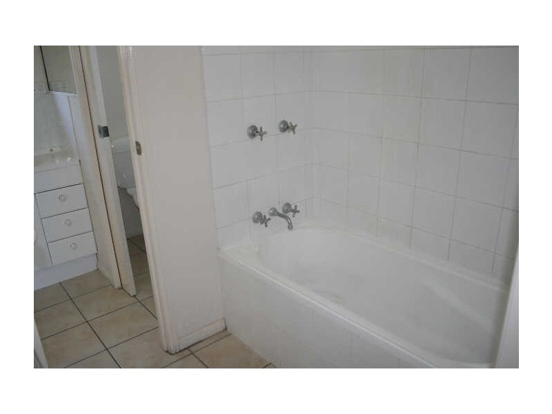 10 Morris Street, Campwin Beach QLD 4737