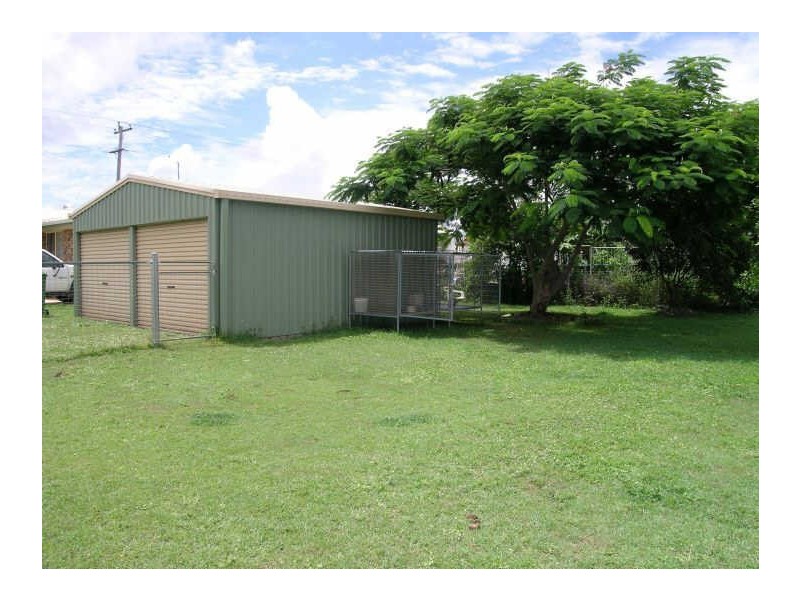 31 Cemetery Road, Sarina QLD 4737