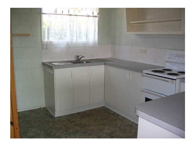 3/45 Beach Road, Sarina QLD 4737