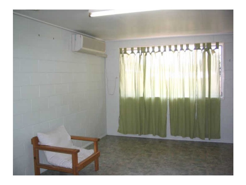 3/45 Beach Road, Sarina QLD 4737