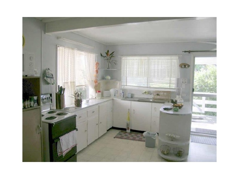 17 Coopers Avenue, Campwin Beach QLD 4737