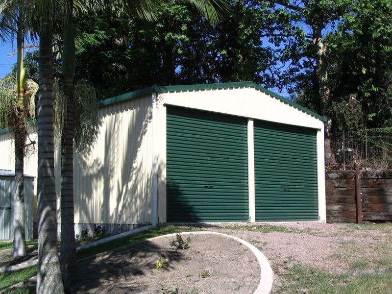 2 Goonyella Avenue, Sarina QLD 4737