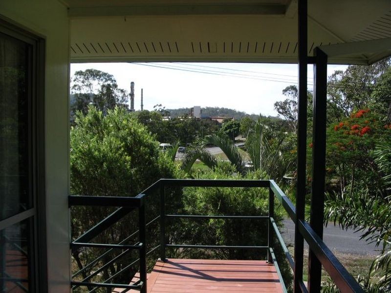 2 Goonyella Avenue, Sarina QLD 4737