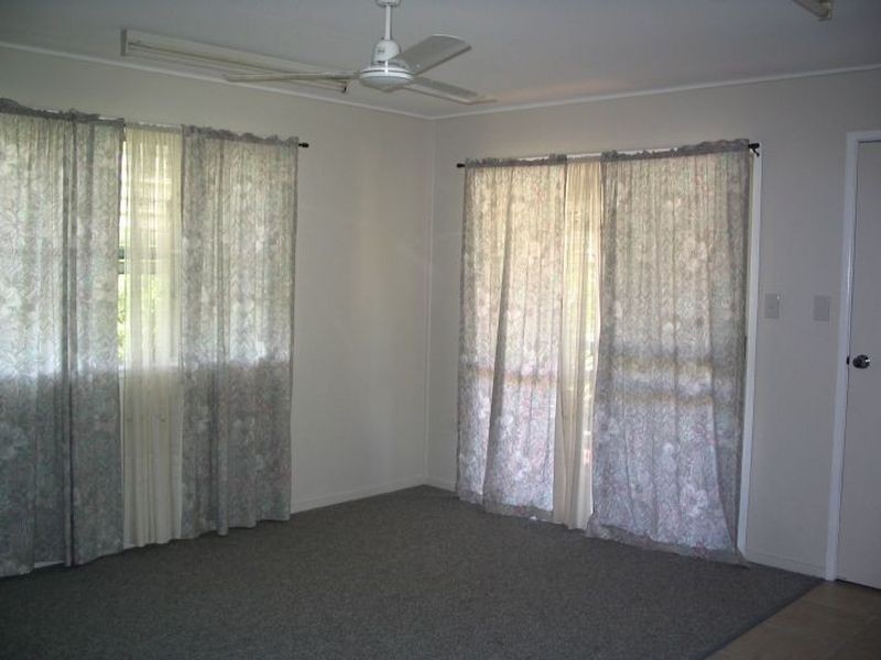 2 Goonyella Avenue, Sarina QLD 4737