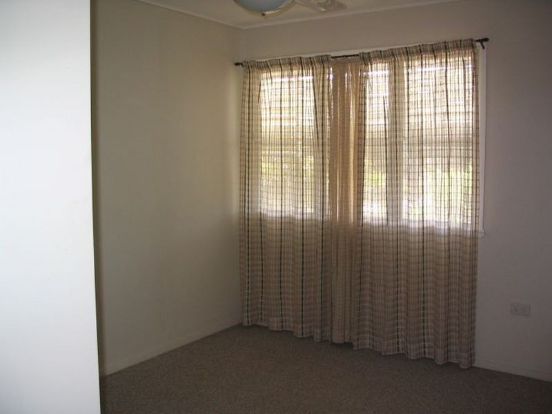 2 Goonyella Avenue, Sarina QLD 4737