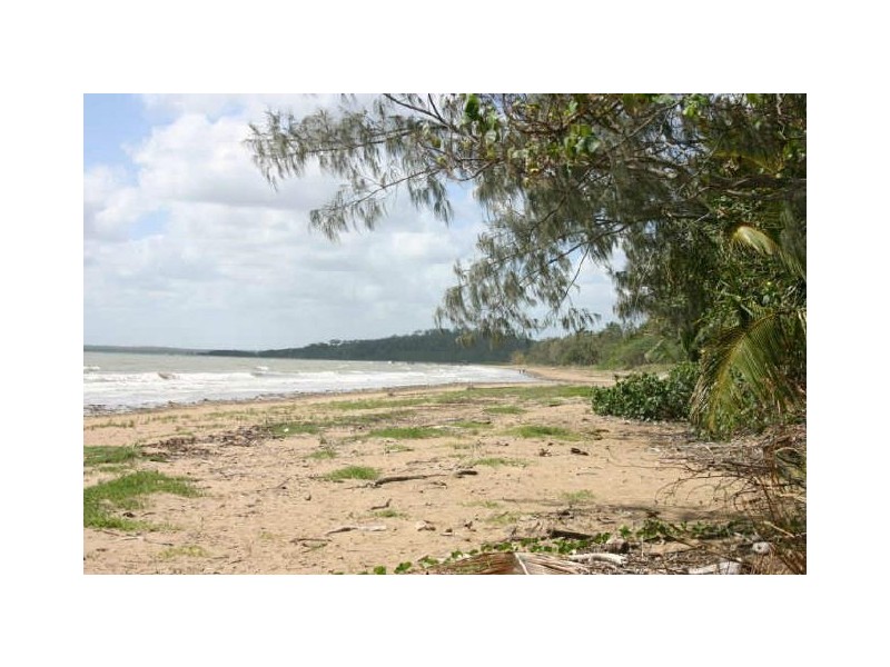 24 Swan Street, Armstrong Beach QLD 4737